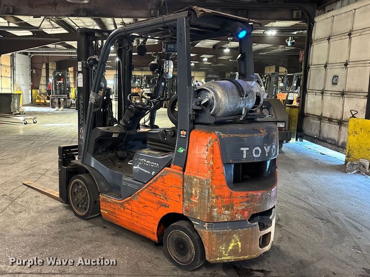image for item FB5538 Toyota 8FGCU25 forklift