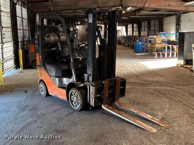 image for item FB5539 Toyota 8FGCU25 forklift