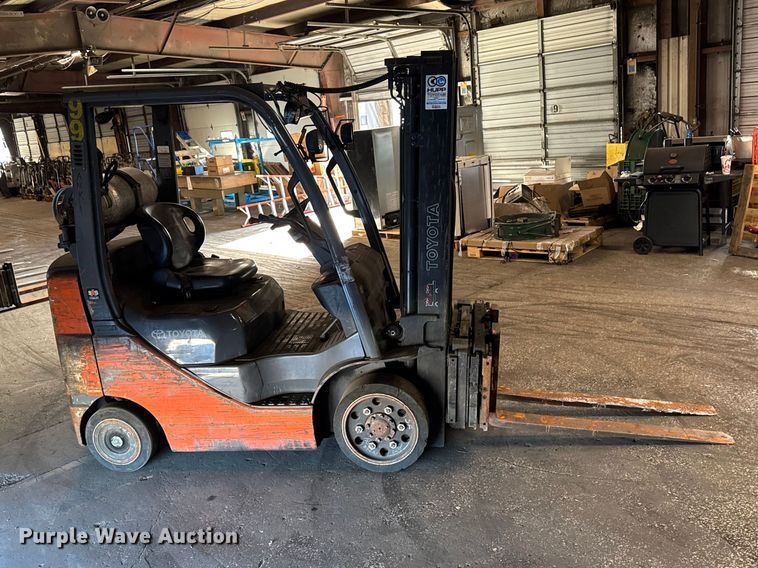 image for item FB5539 Toyota 8FGCU25 forklift