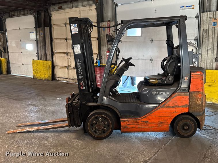 image for item FB5539 Toyota 8FGCU25 forklift