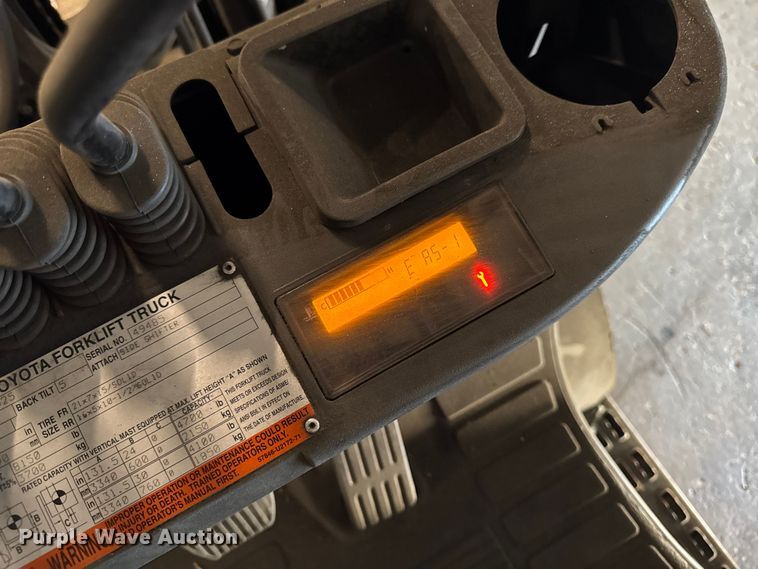 image for item FB5539 Toyota 8FGCU25 forklift