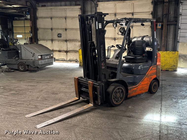 image for item FB5540 Toyota 8FGCU25 forklift