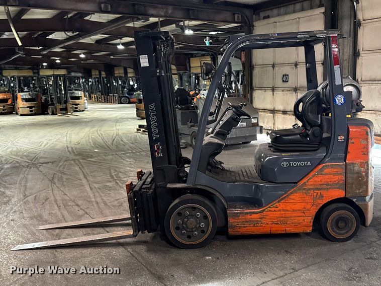 image for item FB5540 Toyota 8FGCU25 forklift
