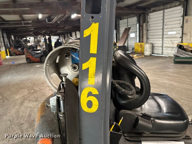 image for item FB5540 Toyota 8FGCU25 forklift