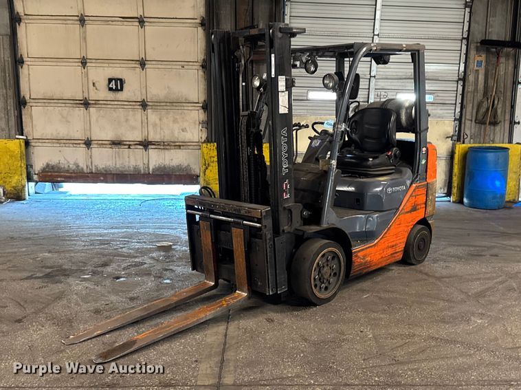 image for item FB5541 Toyota 8FGCU25 forklift