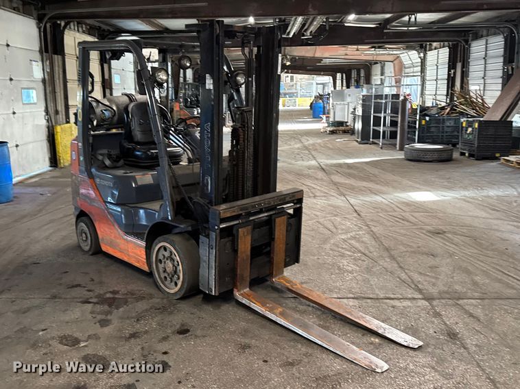 image for item FB5541 Toyota 8FGCU25 forklift