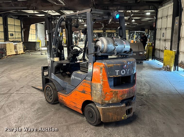 image for item FB5541 Toyota 8FGCU25 forklift