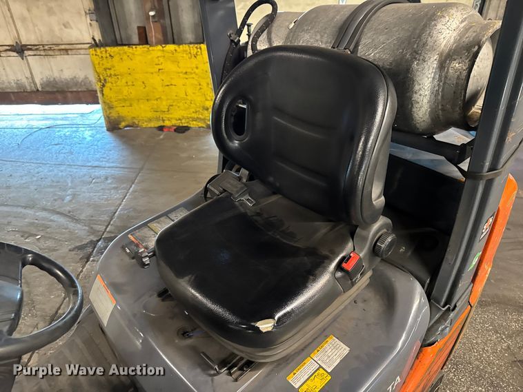 image for item FB5541 Toyota 8FGCU25 forklift