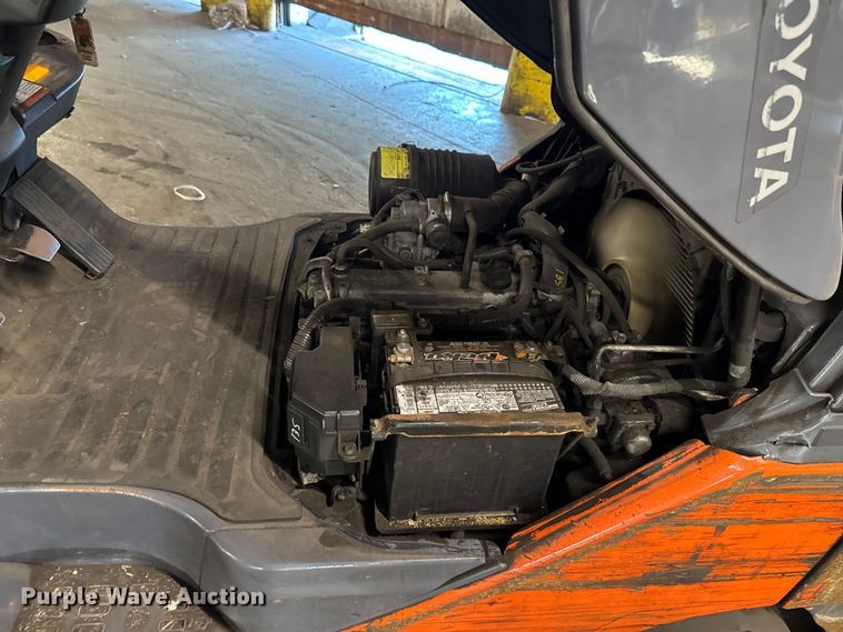 image for item FB5541 Toyota 8FGCU25 forklift