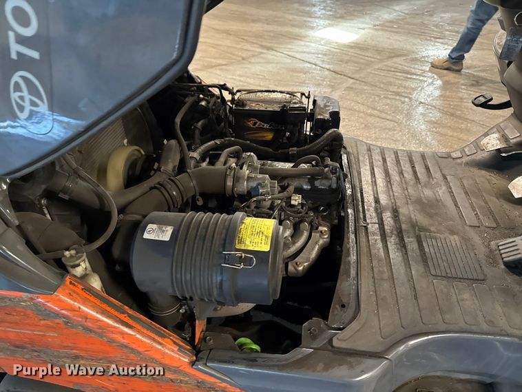 image for item FB5541 Toyota 8FGCU25 forklift