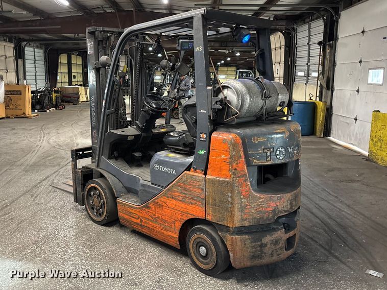 image for item FB5542 Toyota 8FGCU25 forklift