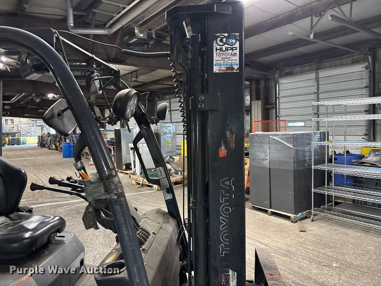 image for item FB5542 Toyota 8FGCU25 forklift