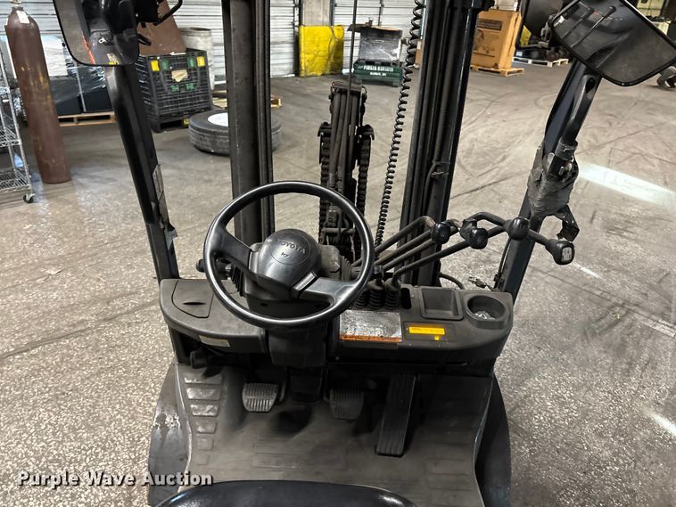 image for item FB5542 Toyota 8FGCU25 forklift