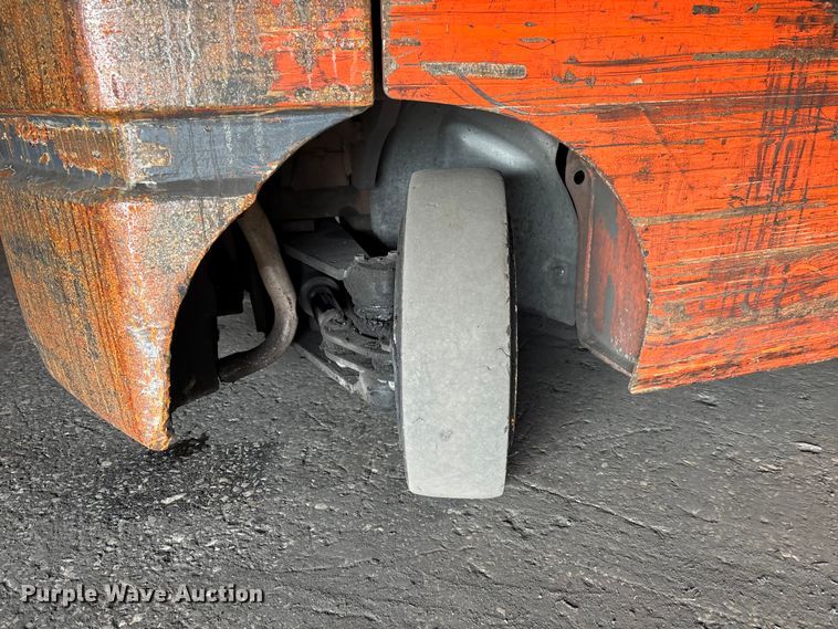 image for item FB5542 Toyota 8FGCU25 forklift