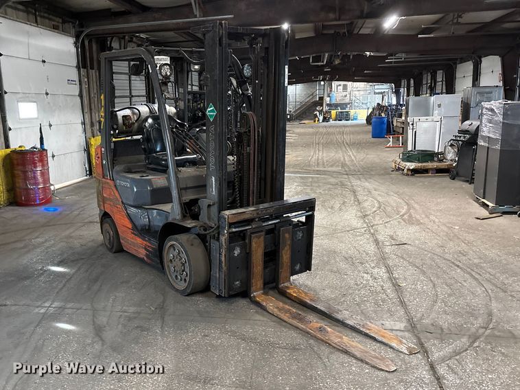 image for item FB5543 Toyota 8FGCU25 forklift