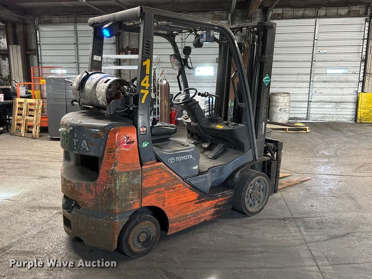 image for item FB5543 Toyota 8FGCU25 forklift