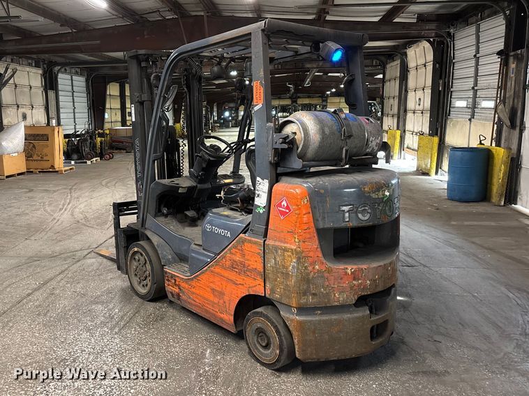image for item FB5543 Toyota 8FGCU25 forklift