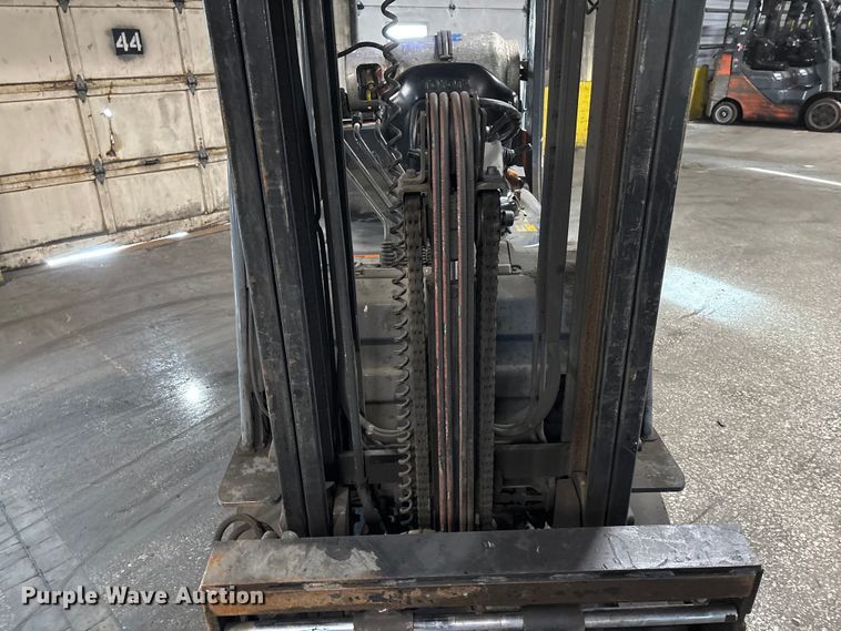 image for item FB5543 Toyota 8FGCU25 forklift