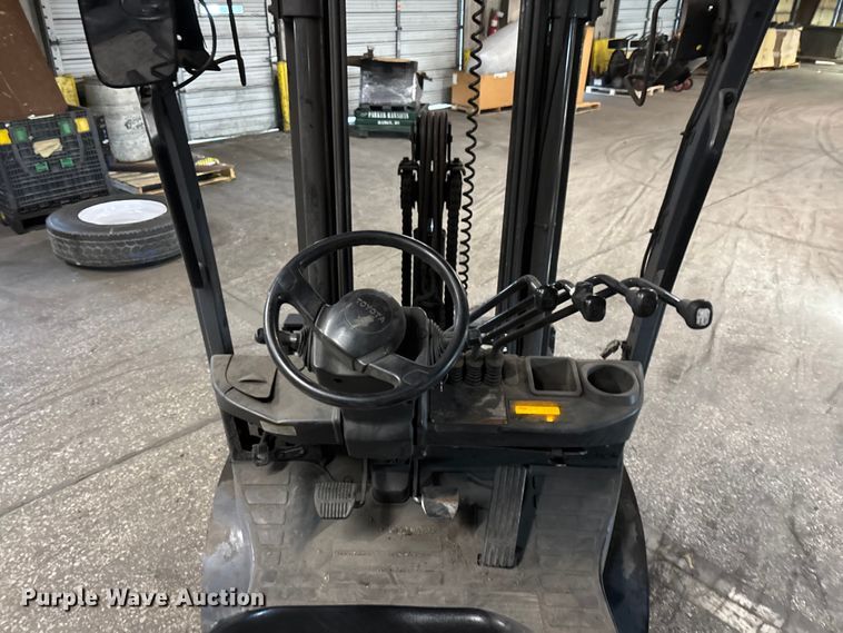 image for item FB5543 Toyota 8FGCU25 forklift