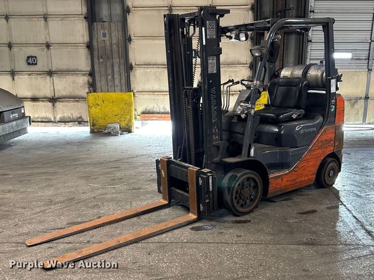 image for item FB5544 Toyota 8FGCU25 forklift