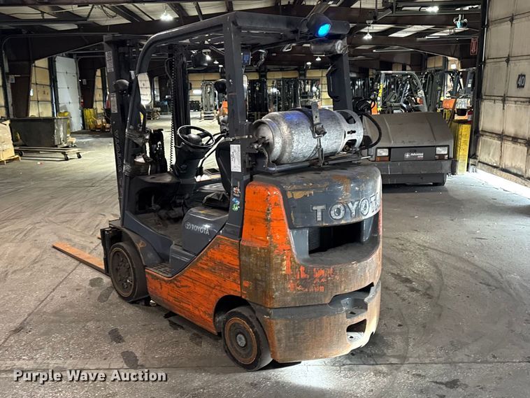 image for item FB5544 Toyota 8FGCU25 forklift