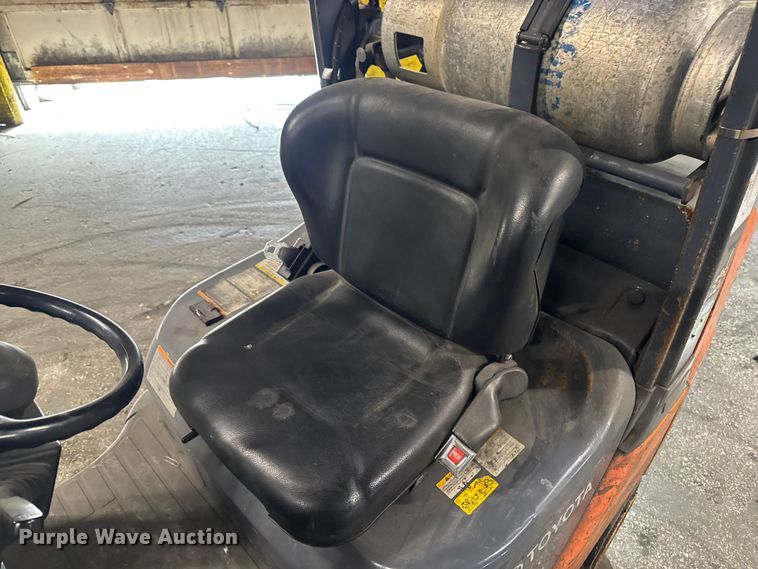 image for item FB5544 Toyota 8FGCU25 forklift