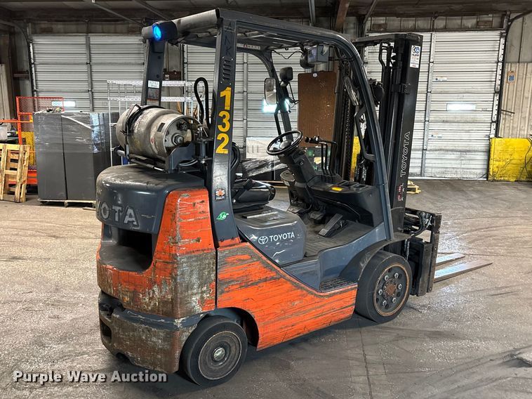 image for item FB5545 Toyota 8FGCU25 forklift