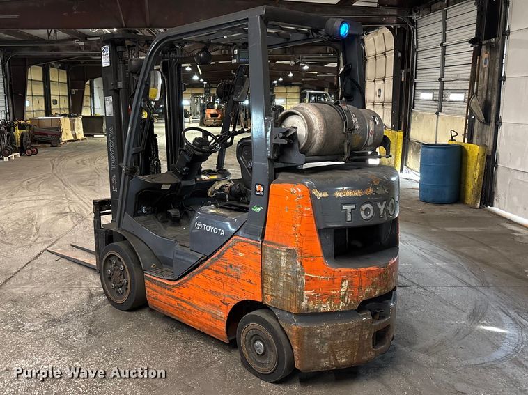 image for item FB5545 Toyota 8FGCU25 forklift