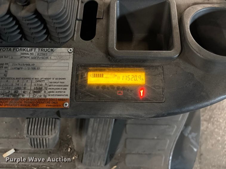 image for item FB5545 Toyota 8FGCU25 forklift