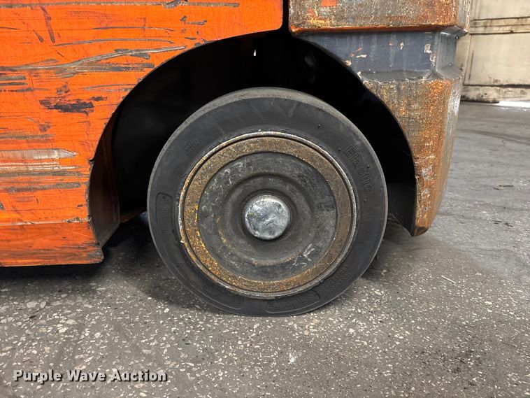 image for item FB5545 Toyota 8FGCU25 forklift