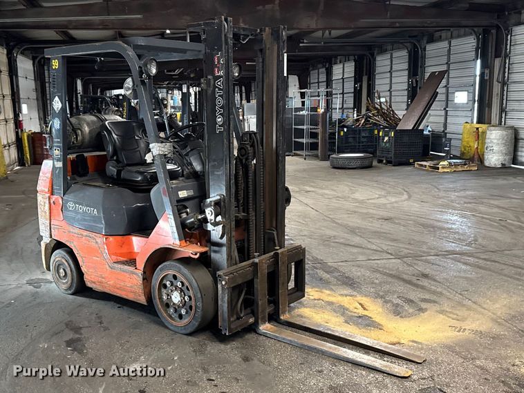image for item FB5546 Toyota 7FGCU25 forklift