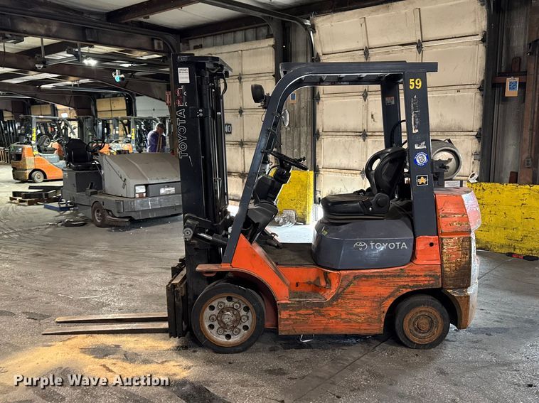 image for item FB5546 Toyota 7FGCU25 forklift