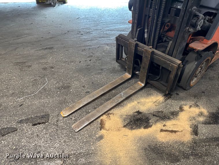 image for item FB5546 Toyota 7FGCU25 forklift