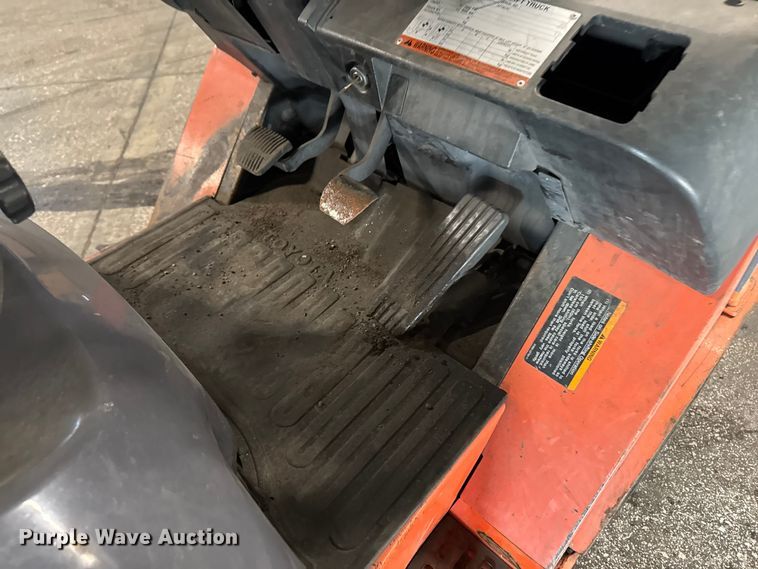 image for item FB5546 Toyota 7FGCU25 forklift