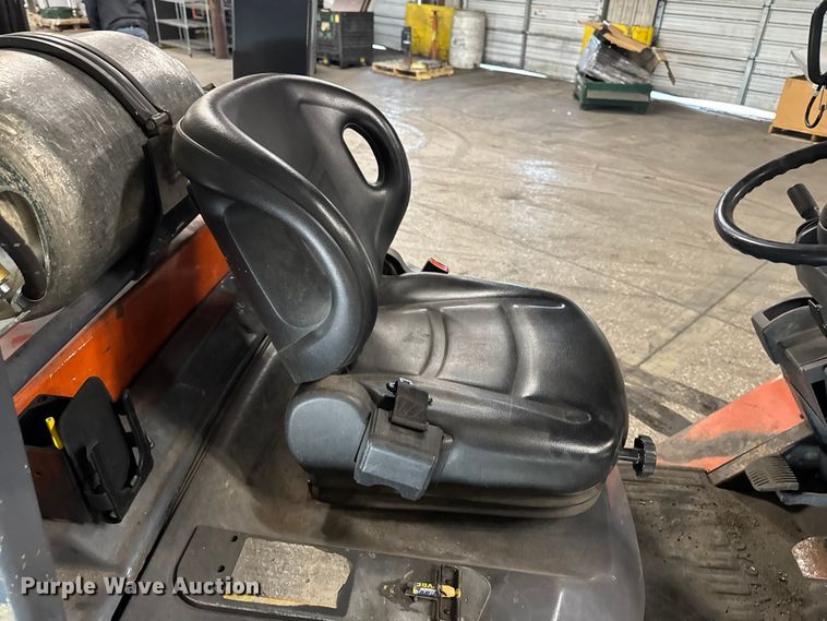 image for item FB5546 Toyota 7FGCU25 forklift