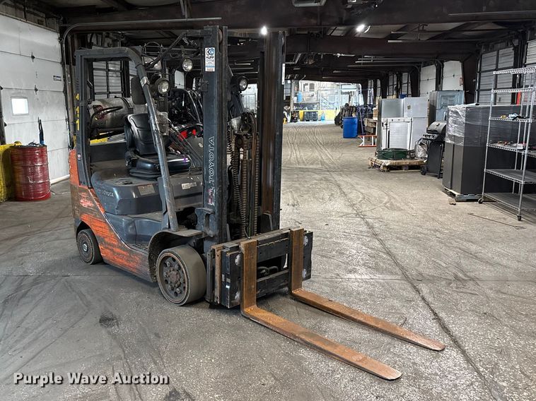 image for item FB5547 Toyota 8FGCU25 forklift