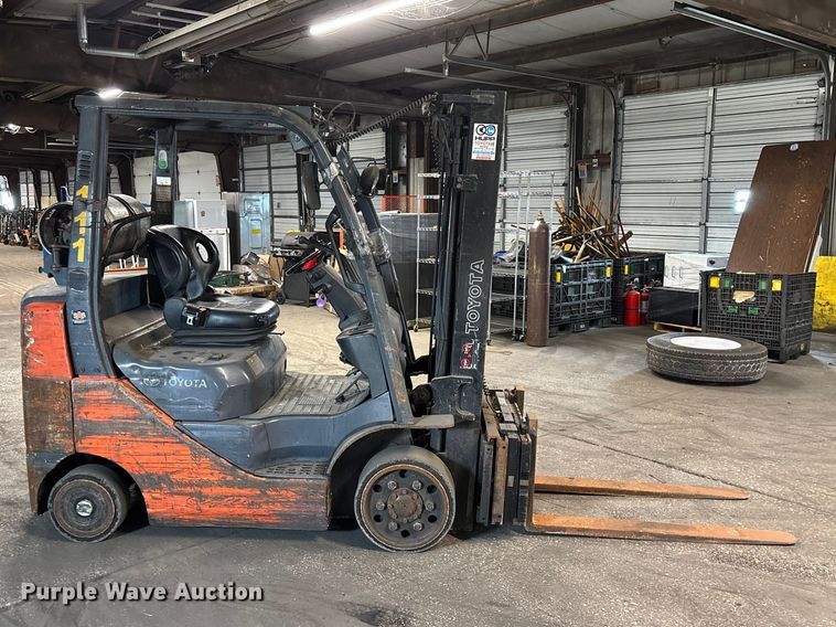 image for item FB5547 Toyota 8FGCU25 forklift