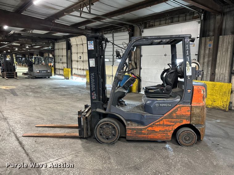 image for item FB5547 Toyota 8FGCU25 forklift