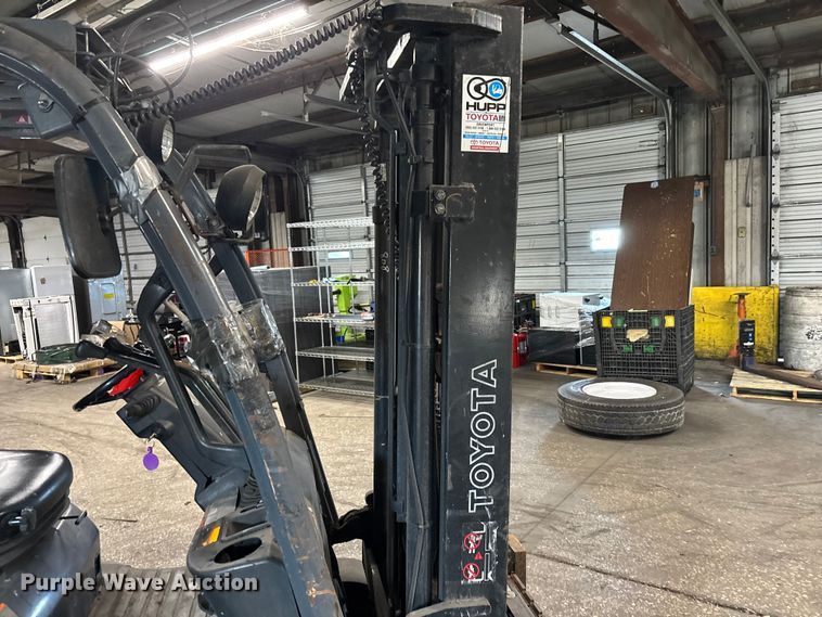 image for item FB5547 Toyota 8FGCU25 forklift