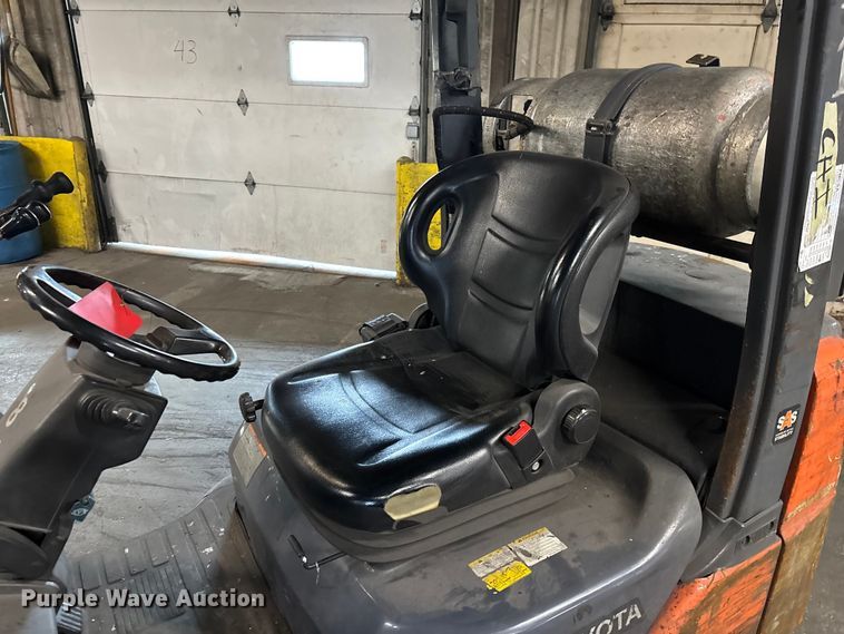 image for item FB5547 Toyota 8FGCU25 forklift