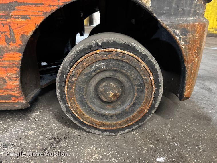 image for item FB5547 Toyota 8FGCU25 forklift