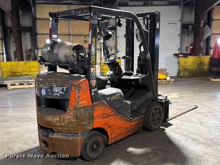 image for item FB5548 Toyota 8FGCU25 forklift