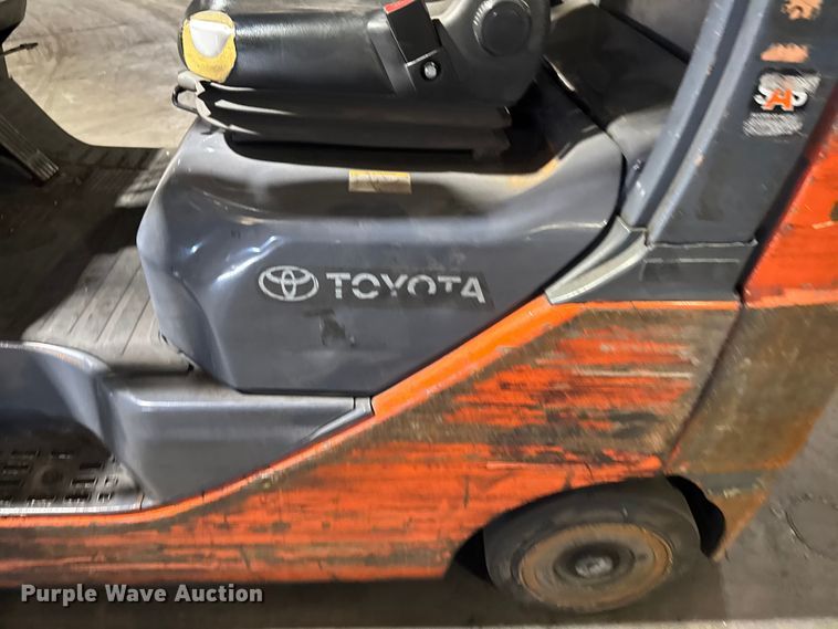 image for item FB5548 Toyota 8FGCU25 forklift