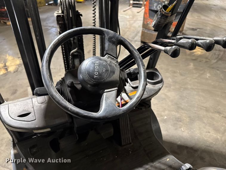 image for item FB5548 Toyota 8FGCU25 forklift