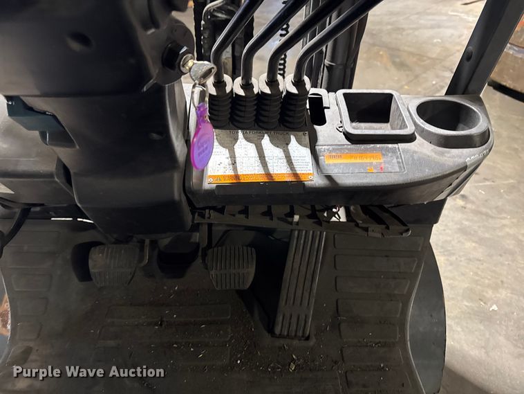 image for item FB5548 Toyota 8FGCU25 forklift