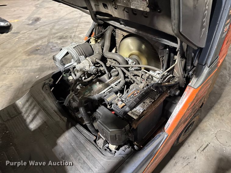 image for item FB5548 Toyota 8FGCU25 forklift