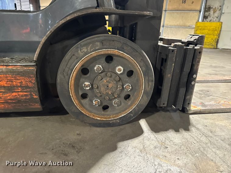 image for item FB5548 Toyota 8FGCU25 forklift