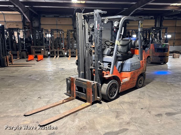 image for item FB5549 Toyota 7FGCU25 forklift