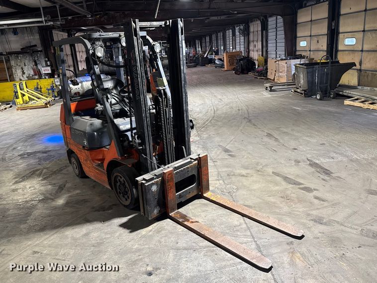 image for item FB5549 Toyota 7FGCU25 forklift