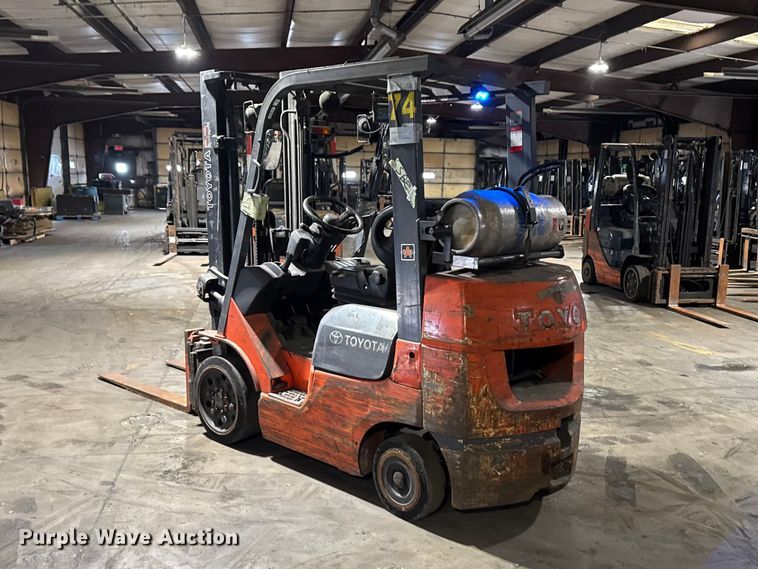 image for item FB5549 Toyota 7FGCU25 forklift